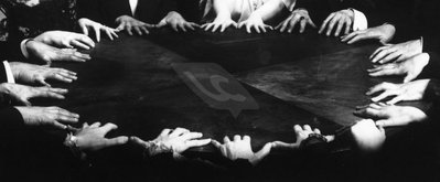 seance.jpg